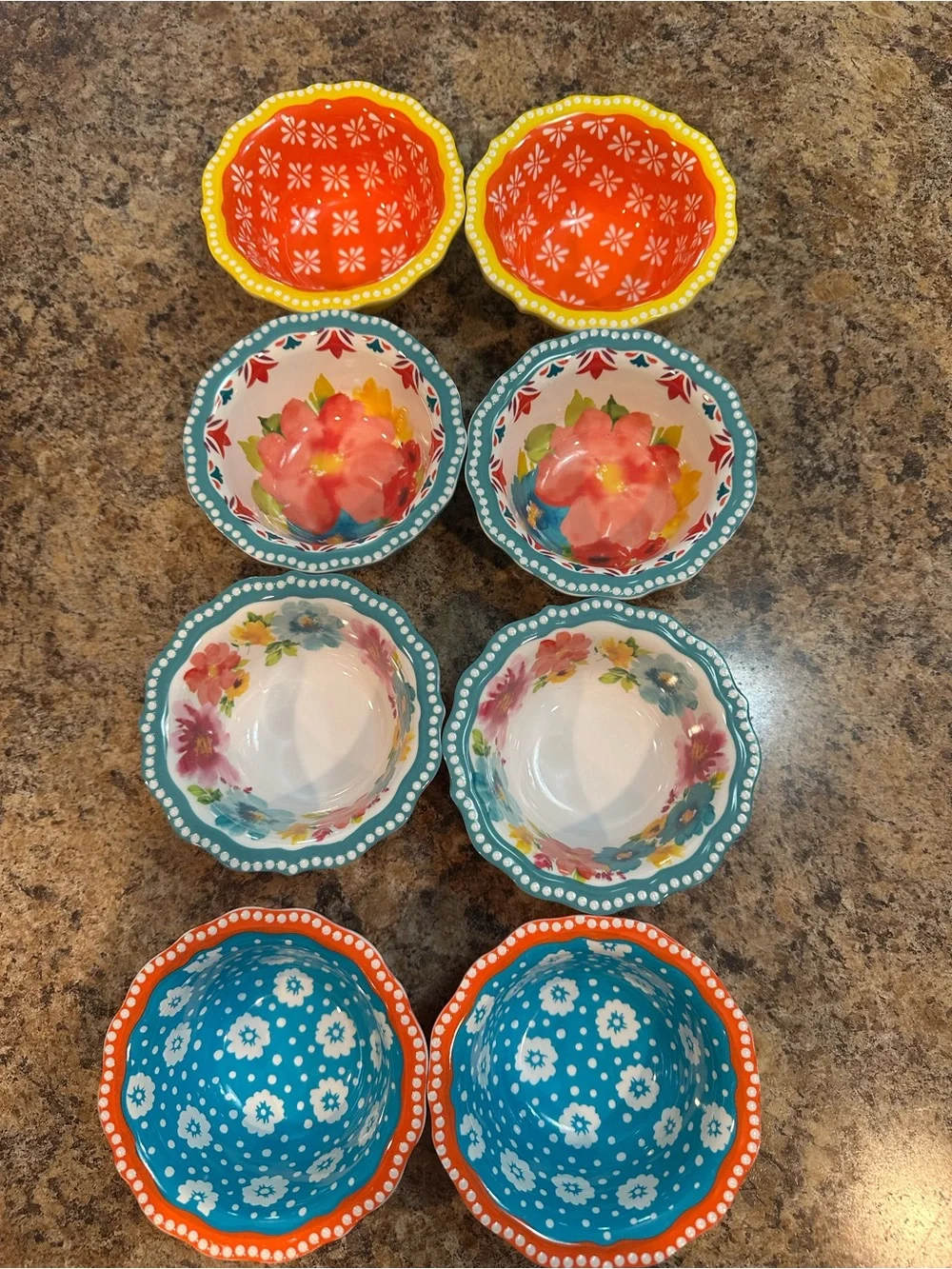 PIONEER WOMAN PLASTIC MELAMINR DIP BOWLS LOT OF 8
